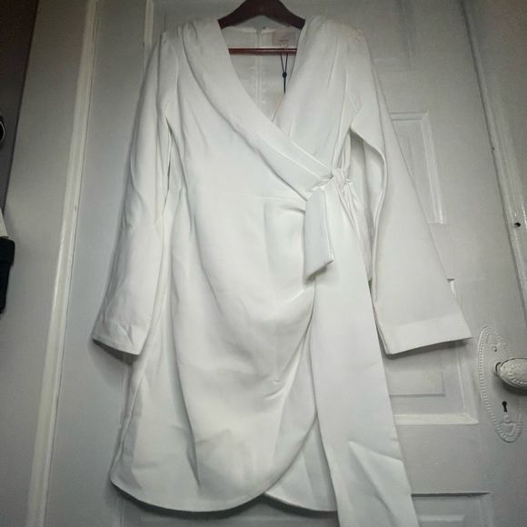 NWTs Cinq a Sept Sierra Wrap Minidress Size 8 - Picture 5 of 13